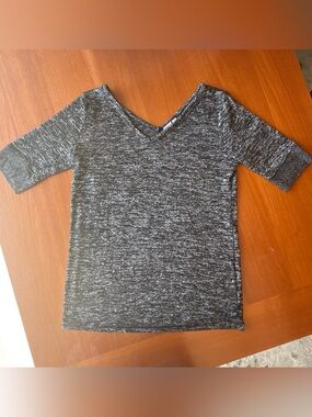 GAP Women's Black & Gray Marled V-Neck Long Sleeve Tee